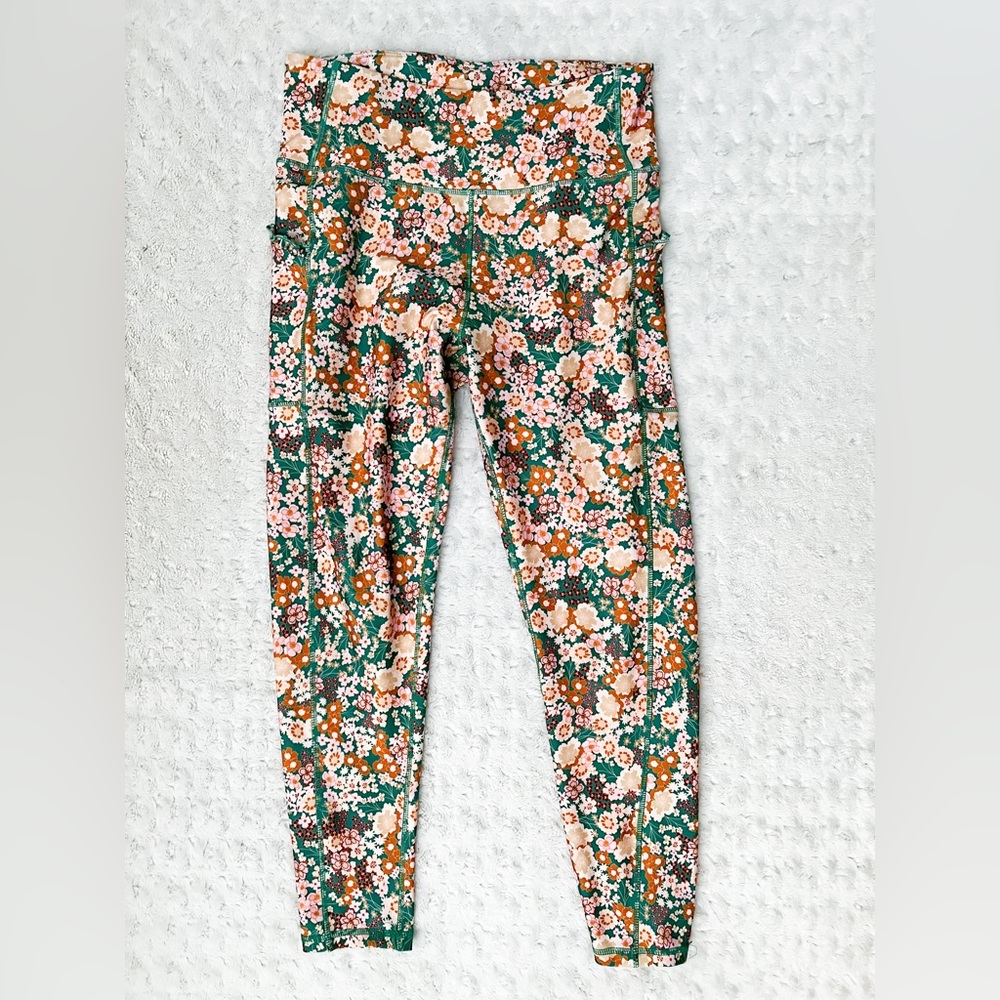 EBB & FLOW Retro Floral Ruffle Pocket Leggings
